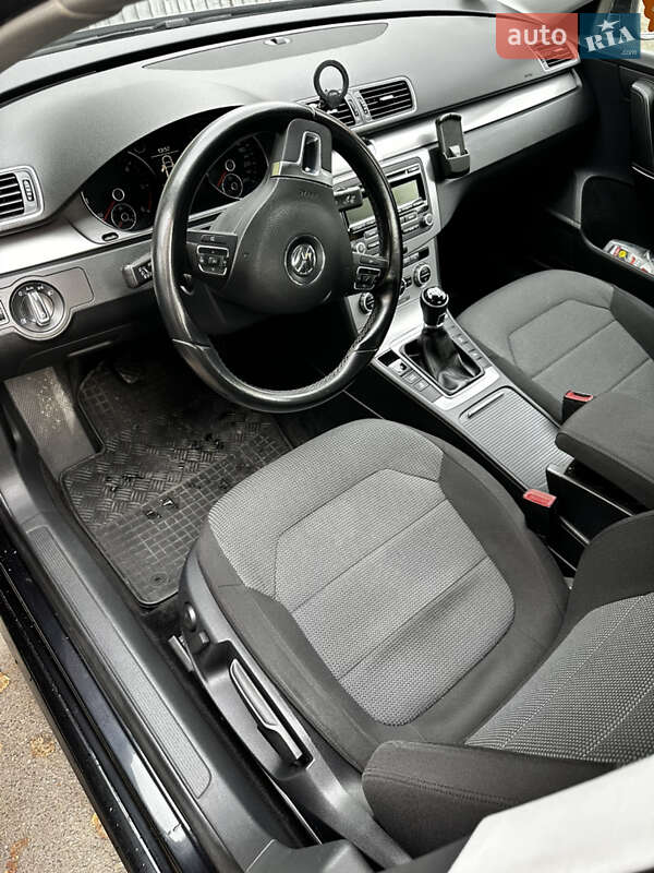 Седан Volkswagen Passat 2014 в Хмельницком