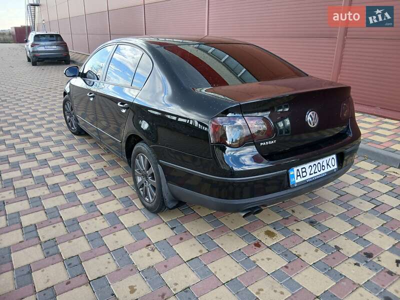 Седан Volkswagen Passat 2008 в Гайсине