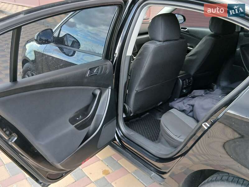 Седан Volkswagen Passat 2008 в Гайсине