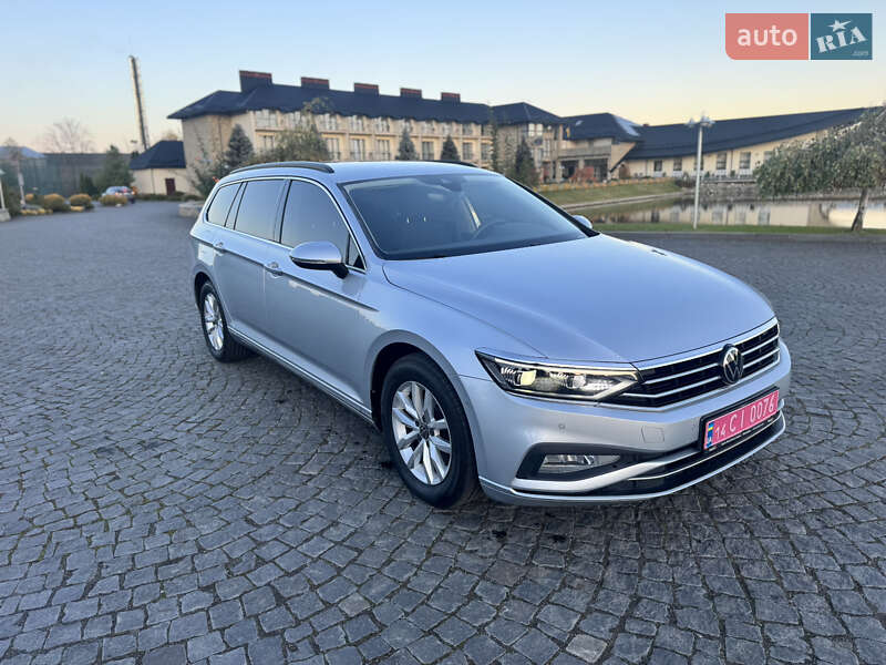 Універсал Volkswagen Passat 2021 в Києві