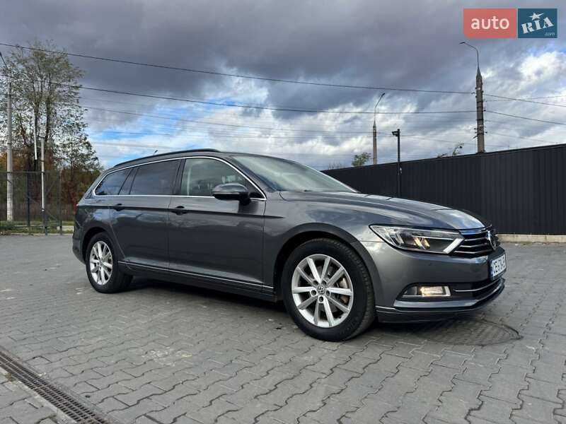 Универсал Volkswagen Passat 2015 в Черновцах