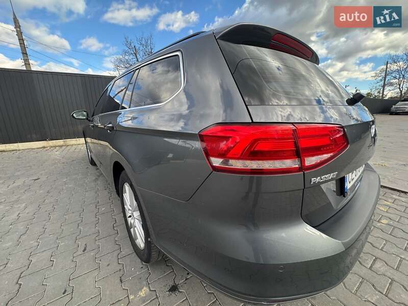 Универсал Volkswagen Passat 2015 в Черновцах