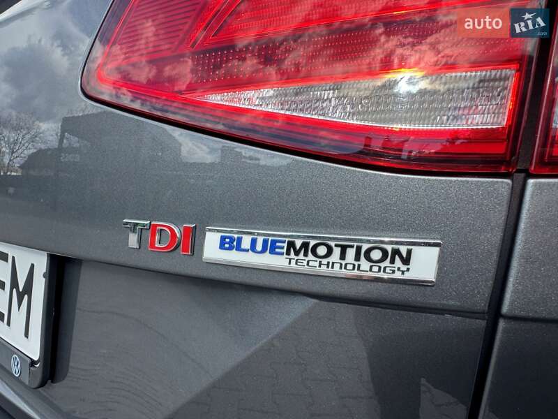 Универсал Volkswagen Passat 2015 в Черновцах