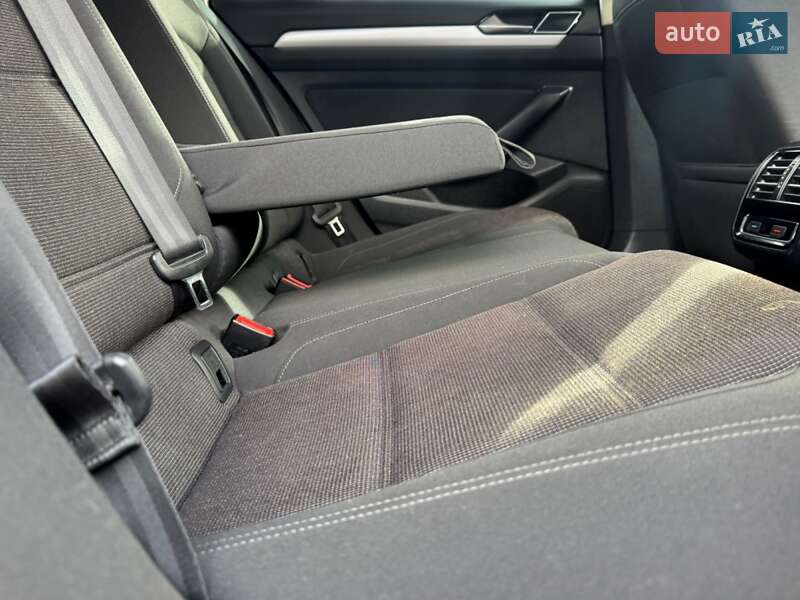 Универсал Volkswagen Passat 2015 в Черновцах