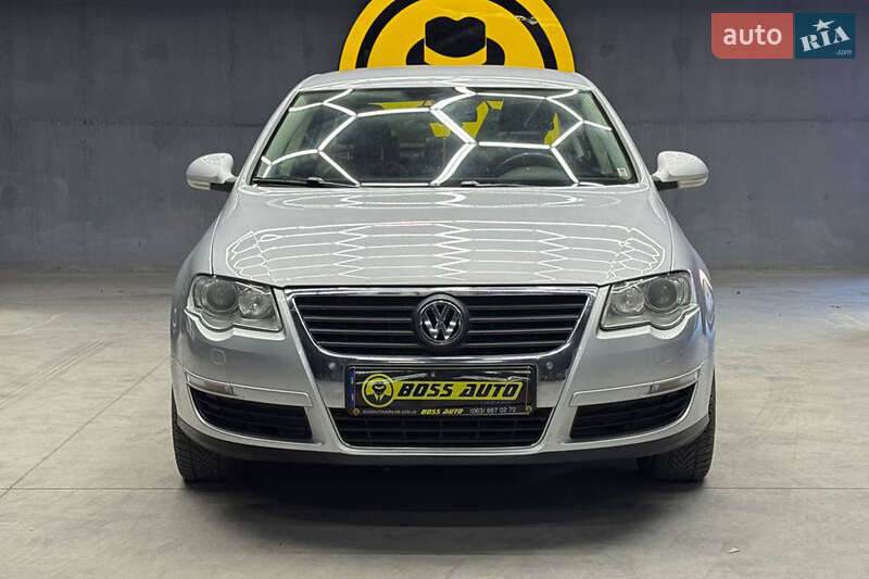 Седан Volkswagen Passat 2010 в Чернівцях