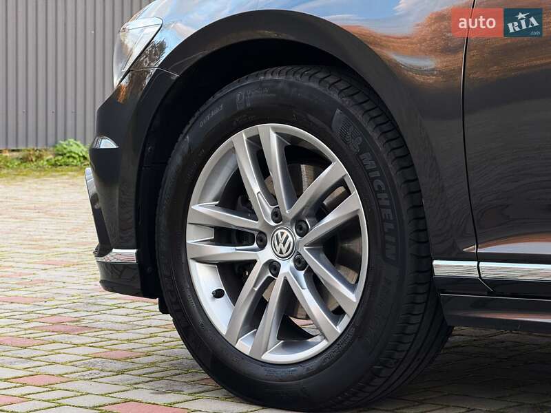 Універсал Volkswagen Passat 2017 в Луцьку фото 24 Універсал Volkswagen Passat 2017 в Луцьку