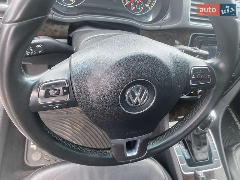 Седан Volkswagen Passat 2013 в Виннице