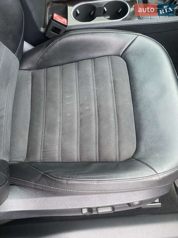 Седан Volkswagen Passat 2013 в Виннице