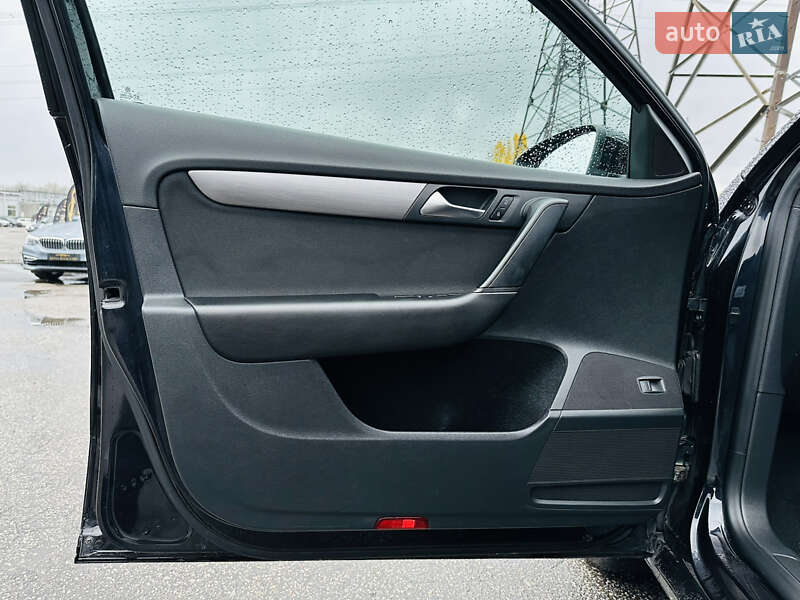 Универсал Volkswagen Passat 2013 в Харькове