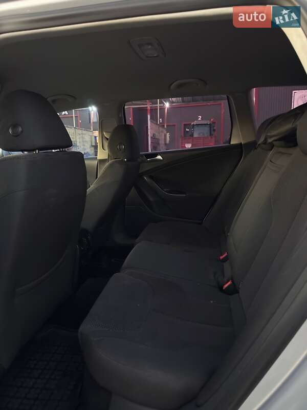 Универсал Volkswagen Passat 2008 в Глыбокой фото 25 Универсал Volkswagen Passat 2008 в Глыбокой