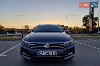 Универсал Volkswagen Passat 2015 в Киеве