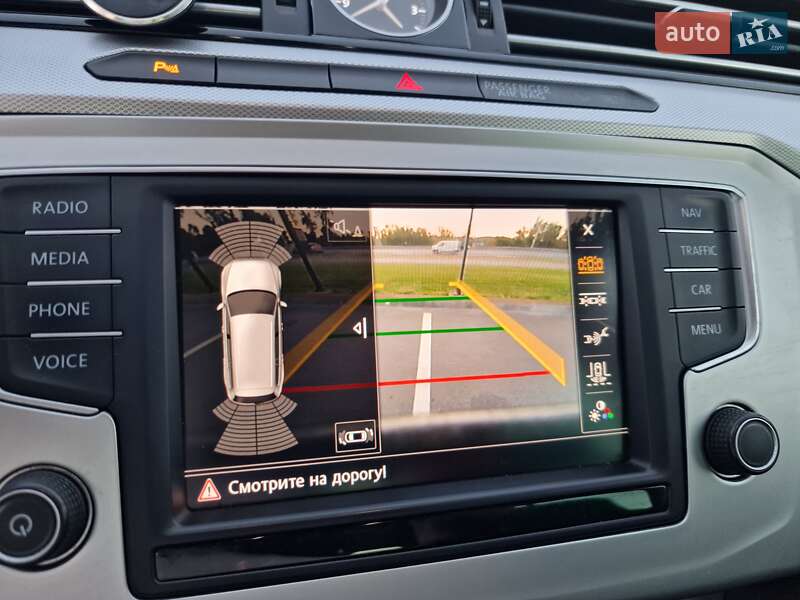 Універсал Volkswagen Passat 2015 в Києві фото 15 Універсал Volkswagen Passat 2015 в Києві