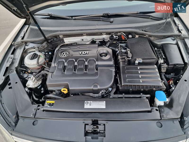 Універсал Volkswagen Passat 2015 в Києві фото 36 Універсал Volkswagen Passat 2015 в Києві