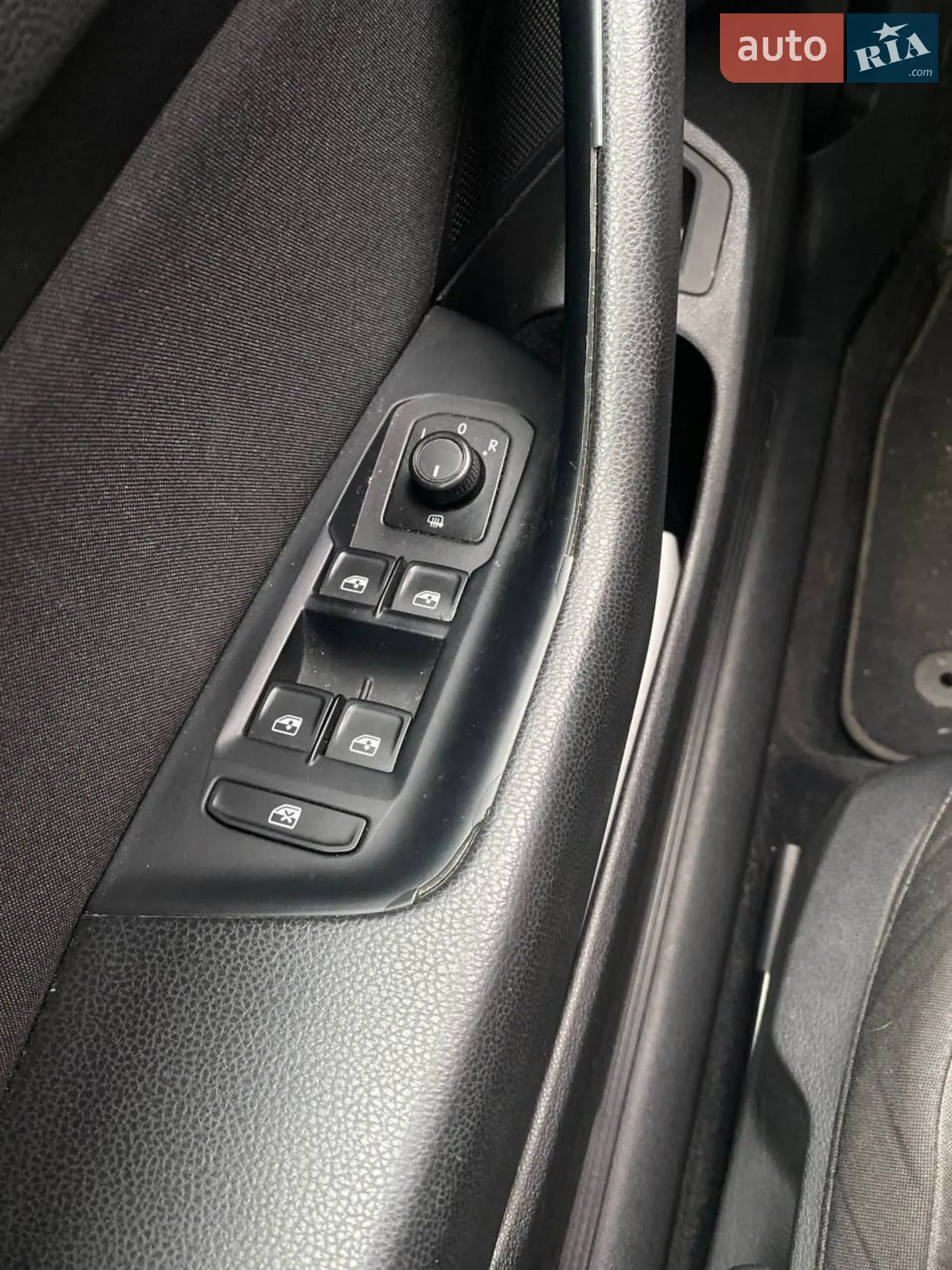 Volkswagen Passat 2016 VIN WVWZZZ3CZGP023060 фото оголошення 9 з 13