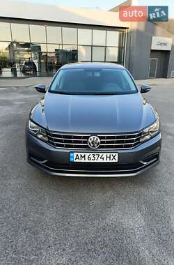 Седан Volkswagen Passat 2015 в Житомирі