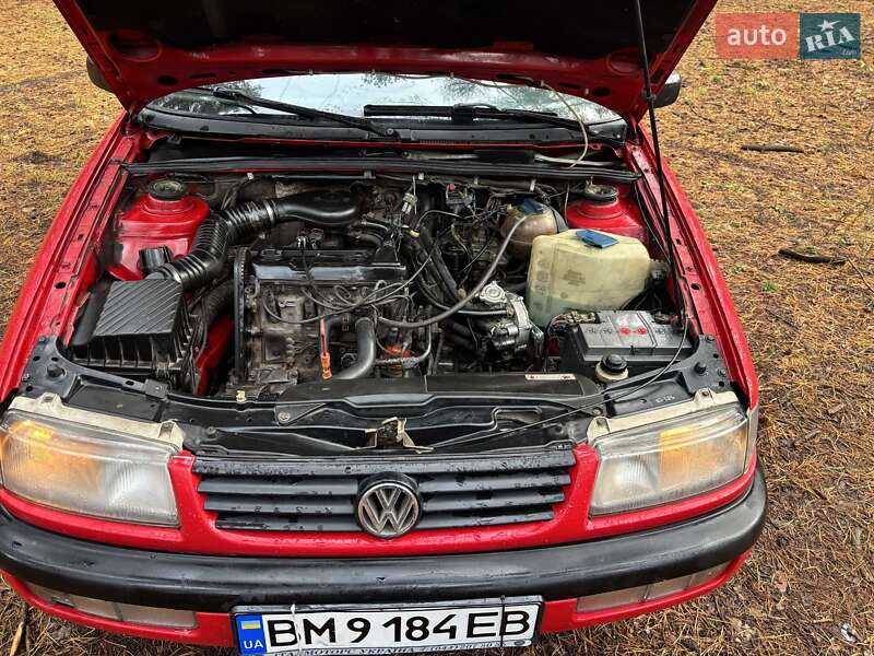 Седан Volkswagen Passat 1993 в Ахтырке