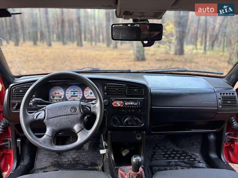 Седан Volkswagen Passat 1993 в Ахтырке