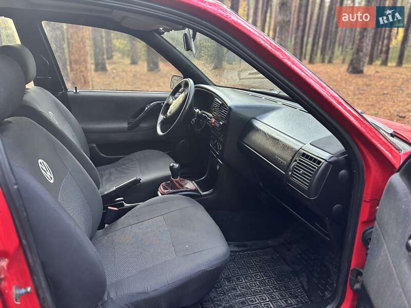 Седан Volkswagen Passat 1993 в Ахтырке