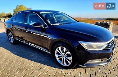 Седан Volkswagen Passat 2015 в Чернівцях