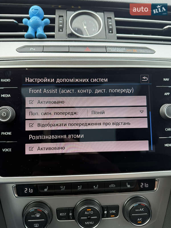 Универсал Volkswagen Passat 2017 в Львове фото 51 Универсал Volkswagen Passat 2017 в Львове