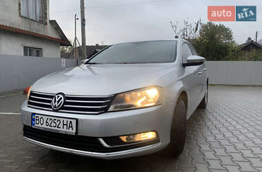 Седан Volkswagen Passat 2011 в Монастириській