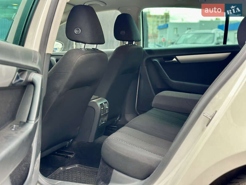 Седан Volkswagen Passat 2013 в Киеве фото 17 Седан Volkswagen Passat 2013 в Киеве