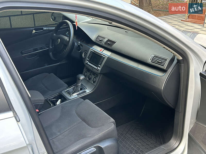 Седан Volkswagen Passat 2005 в Мукачево