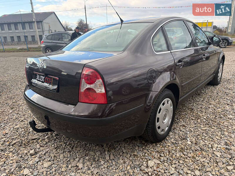 Седан Volkswagen Passat 2004 в Коломые