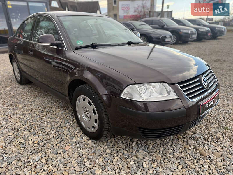 Седан Volkswagen Passat 2004 в Коломые