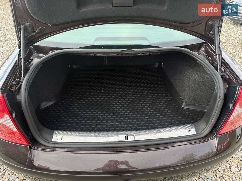 Седан Volkswagen Passat 2004 в Коломые