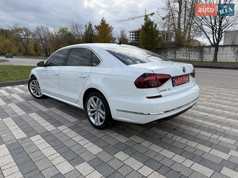 Седан Volkswagen Passat 2017 в Львові