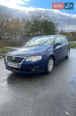 Универсал Volkswagen Passat 2006 в Киеве