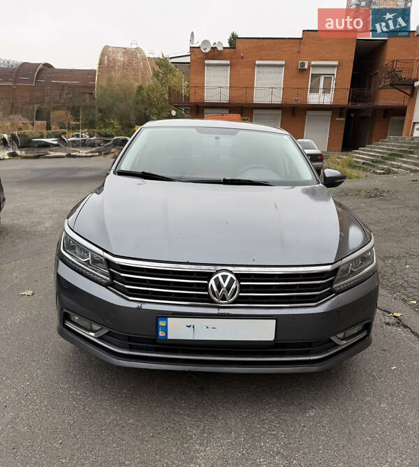 Седан Volkswagen Passat 2016 в Киеве фото 3 Седан Volkswagen Passat 2016 в Киеве