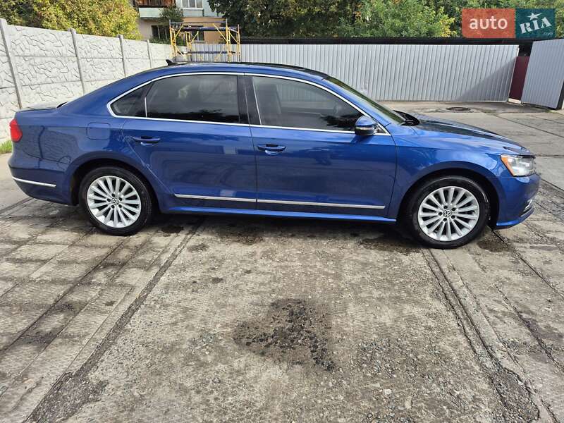 Седан Volkswagen Passat 2016 в Александрие