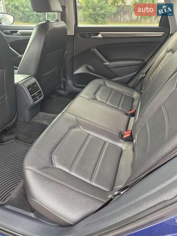 Седан Volkswagen Passat 2016 в Александрие