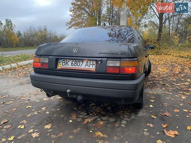 Седан Volkswagen Passat 1989 в Сарнах фото 3 Седан Volkswagen Passat 1989 в Сарнах