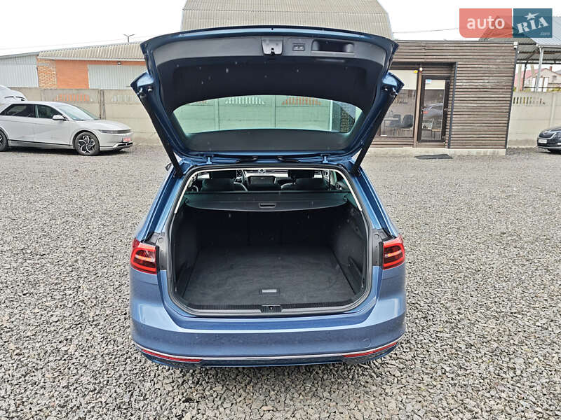 Универсал Volkswagen Passat 2018 в Луцке фото 53 Универсал Volkswagen Passat 2018 в Луцке
