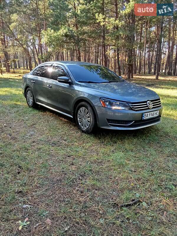 Седан Volkswagen Passat 2015 в Кропивницком