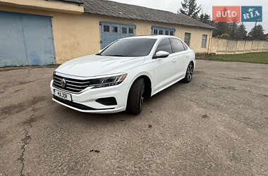 Седан Volkswagen Passat 2021 в Краматорске