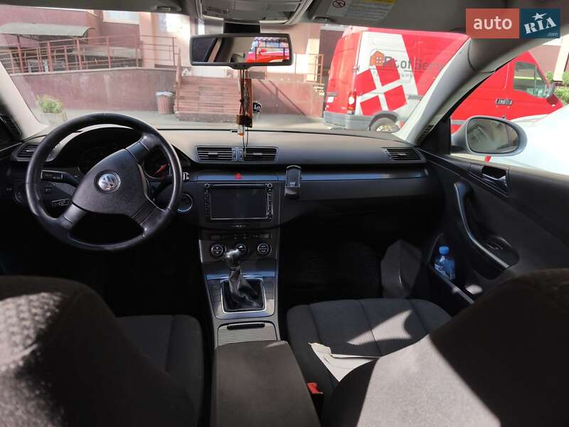 Универсал Volkswagen Passat 2006 в Киеве