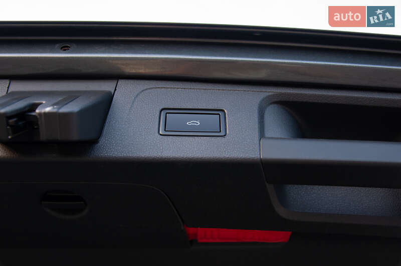 Універсал Volkswagen Passat 2016 в Ужгороді