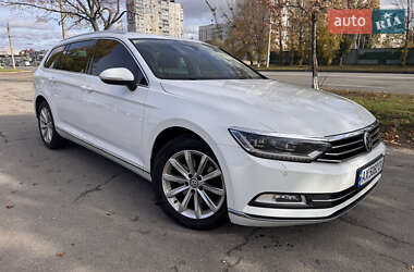 Универсал Volkswagen Passat 2017 в Харькове