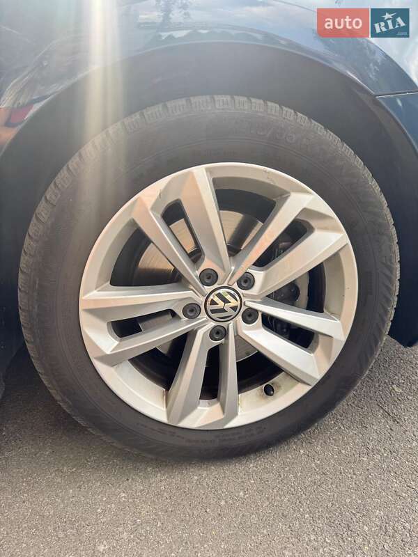 Седан Volkswagen Passat 2017 в Борисполе