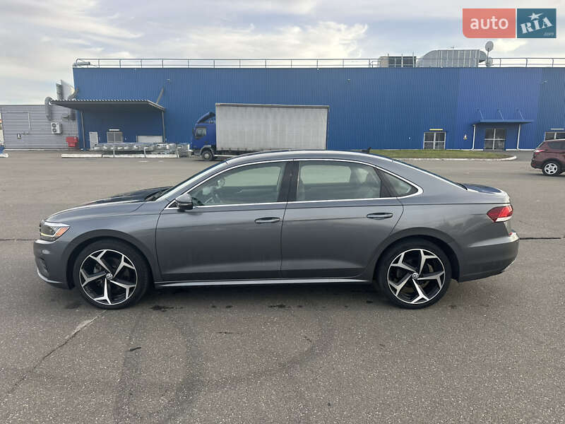 Седан Volkswagen Passat 2020 в Киеве