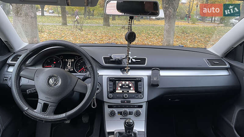 Универсал Volkswagen Passat 2013 в Ужгороде