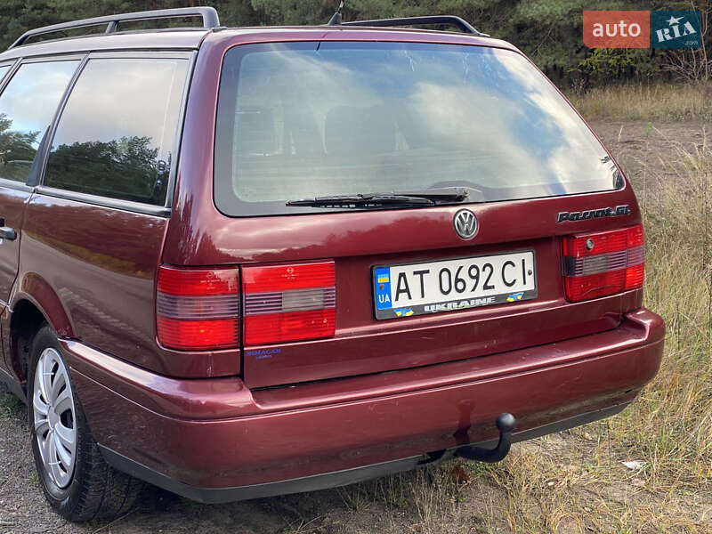 Універсал Volkswagen Passat 1996 в Харкові