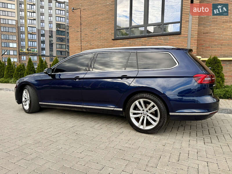 Універсал Volkswagen Passat 2017 в Житомирі
