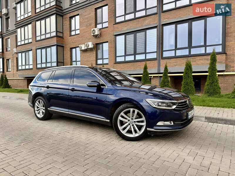 Універсал Volkswagen Passat 2017 в Житомирі