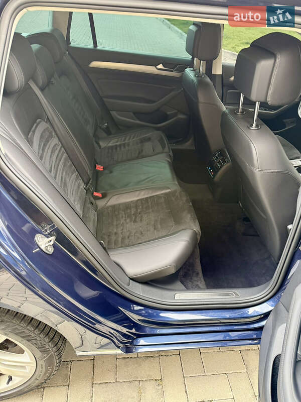 Універсал Volkswagen Passat 2017 в Житомирі