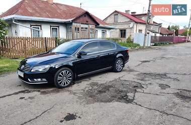 Седан Volkswagen Passat 2011 в Сокале